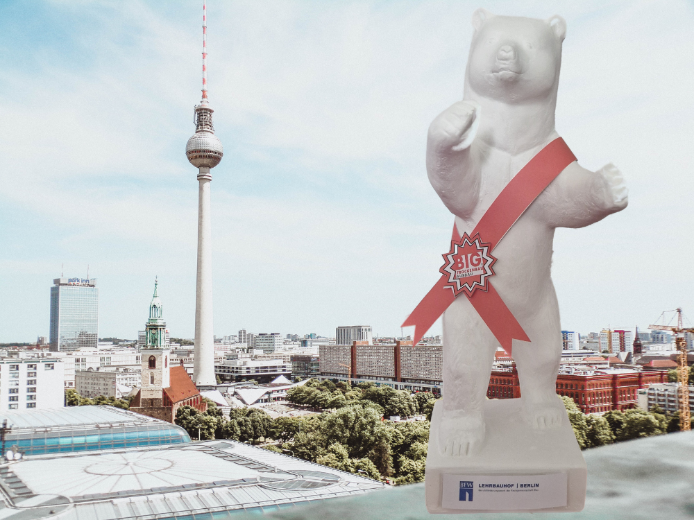 Symbol der Verbundenheit mit dem Lehrbauhof Berlin/Brandenburg und die gemeinsamen Ziele der Trockenbaugemeinschaft